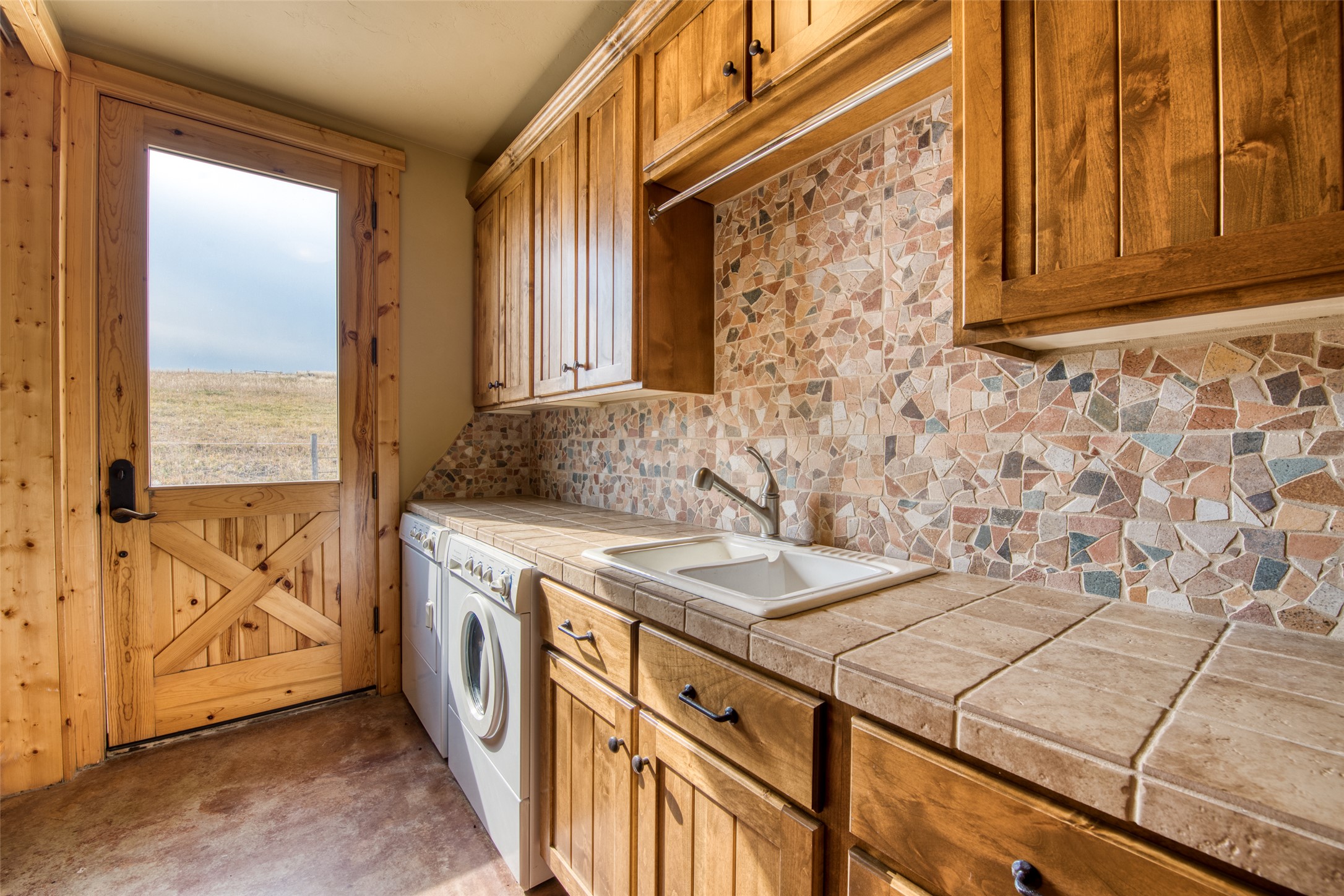 Darby, Montana 59829, United States, 3 Bedrooms Bedrooms, ,4 BathroomsBathrooms,Residential,Active,37707