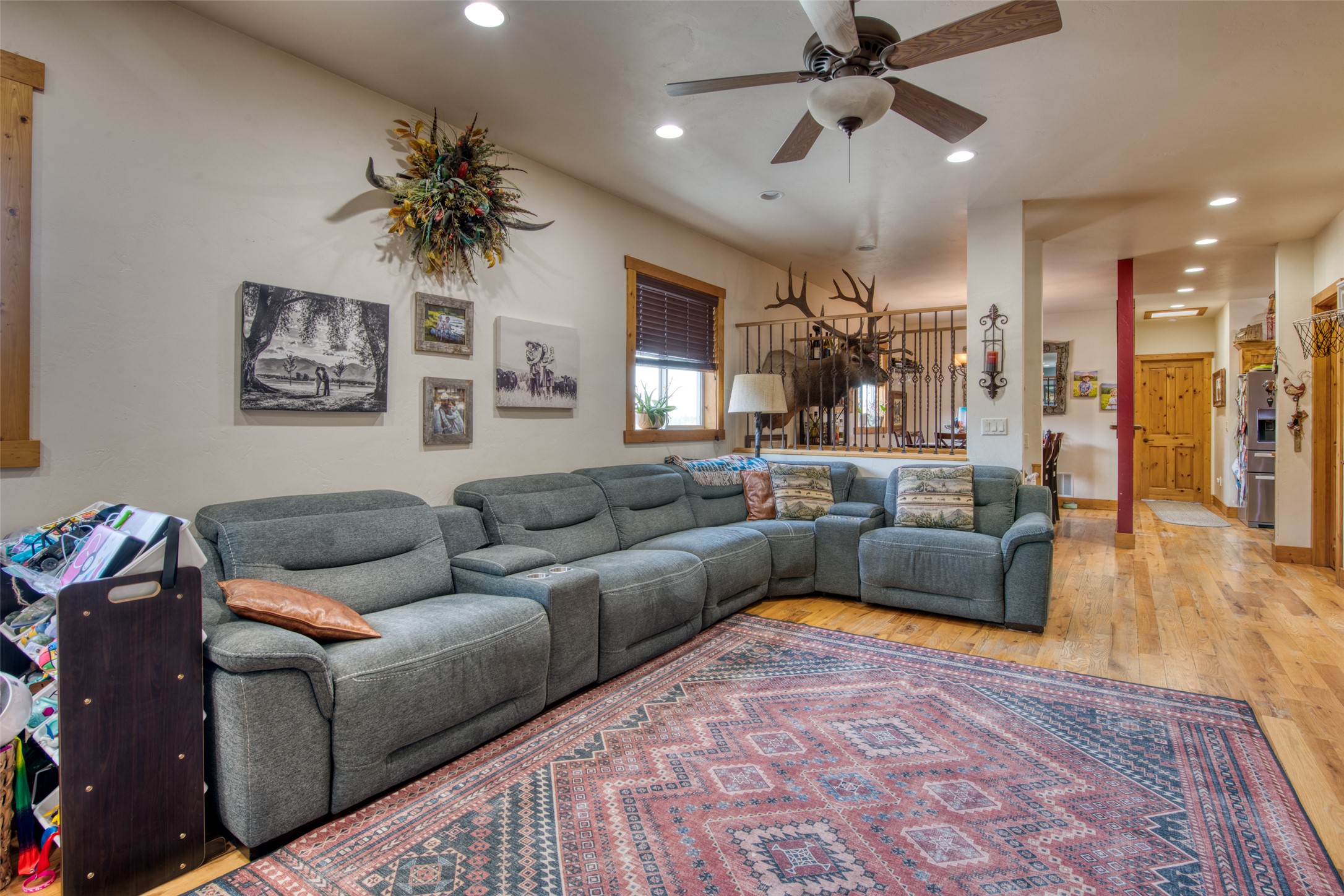 Darby, Montana 59829, United States, 3 Bedrooms Bedrooms, ,4 BathroomsBathrooms,Residential,Active,37707