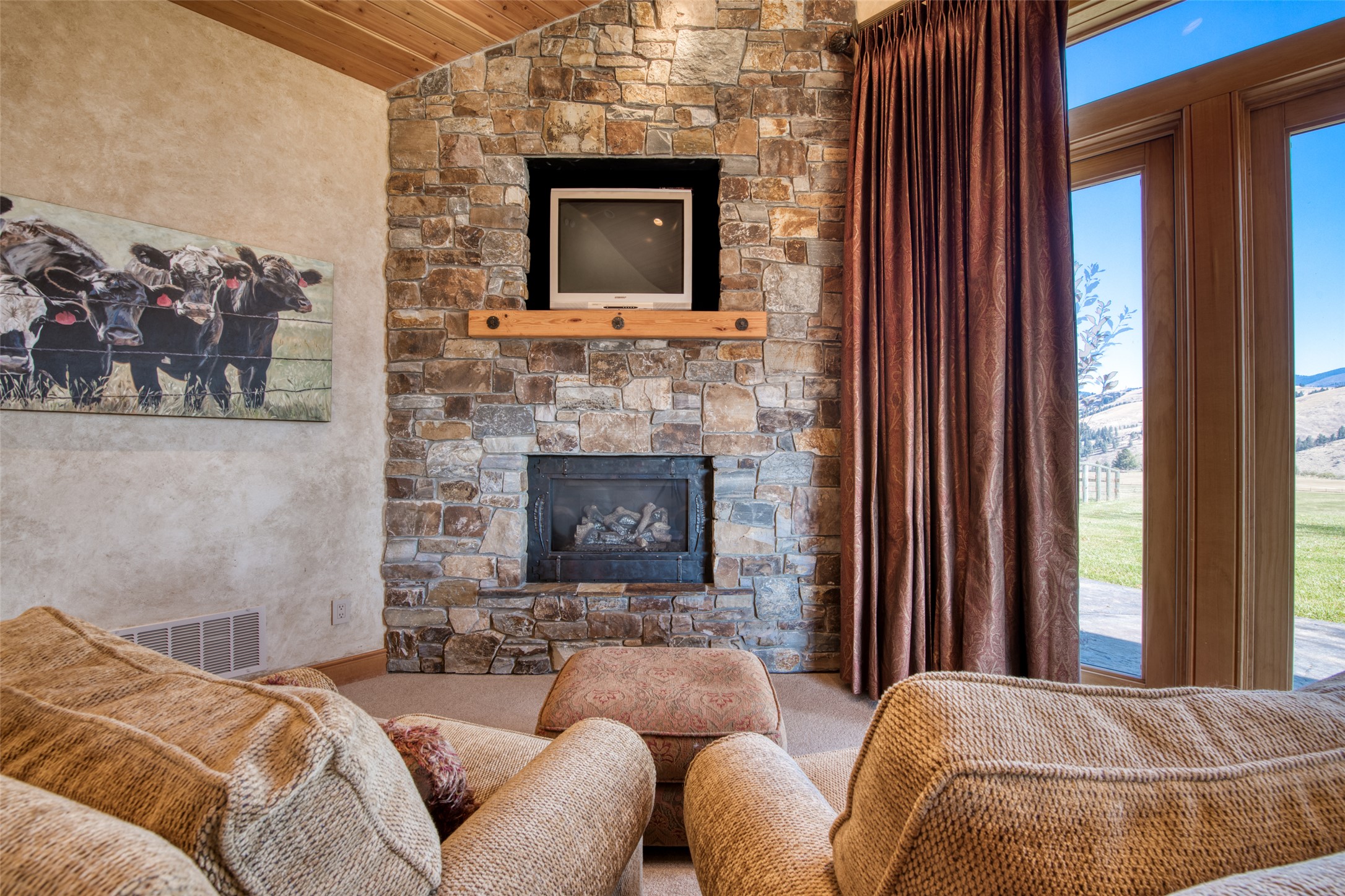 Darby, Montana 59829, United States, 3 Bedrooms Bedrooms, ,4 BathroomsBathrooms,Residential,Active,37707