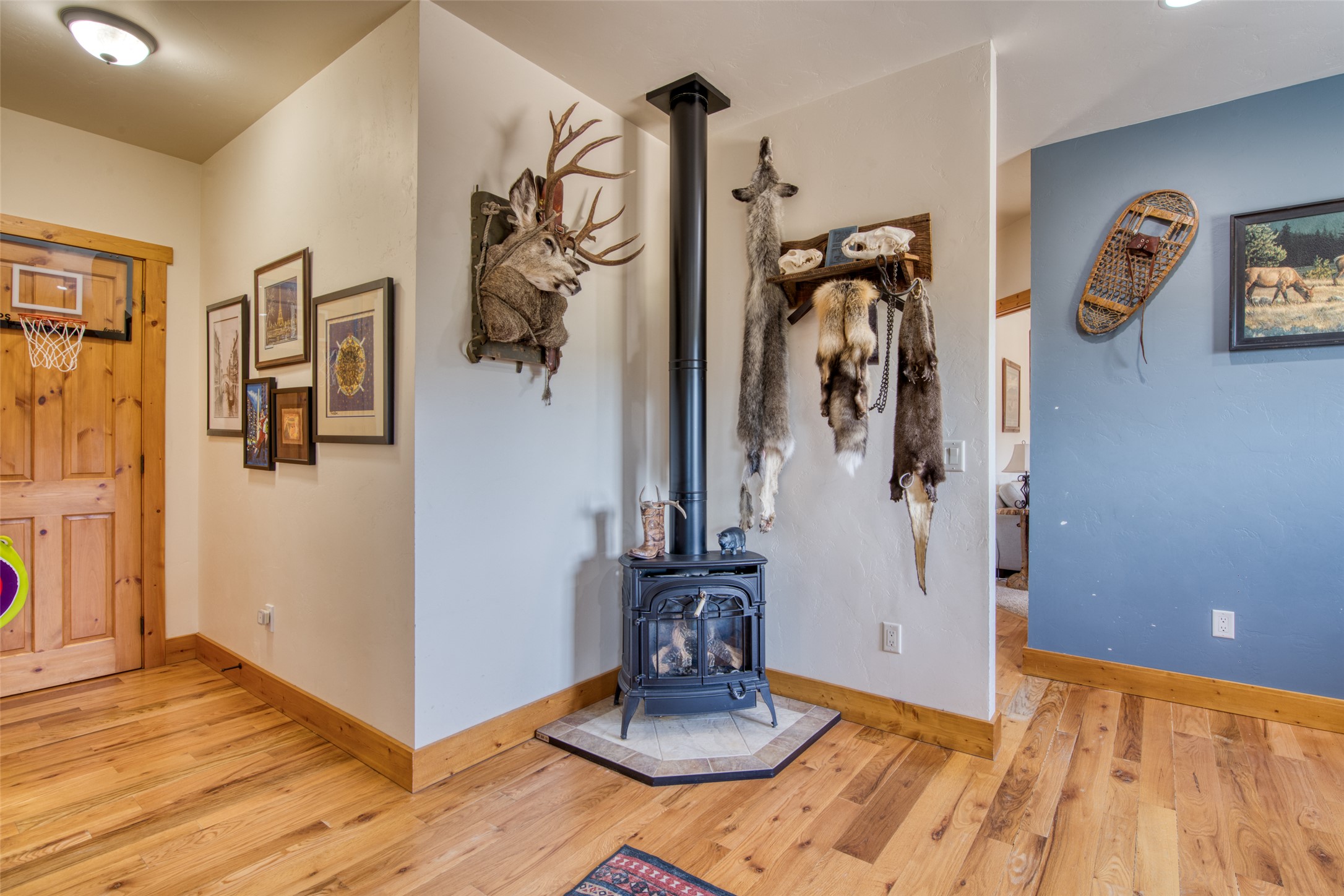 Darby, Montana 59829, United States, 3 Bedrooms Bedrooms, ,4 BathroomsBathrooms,Residential,Active,37707