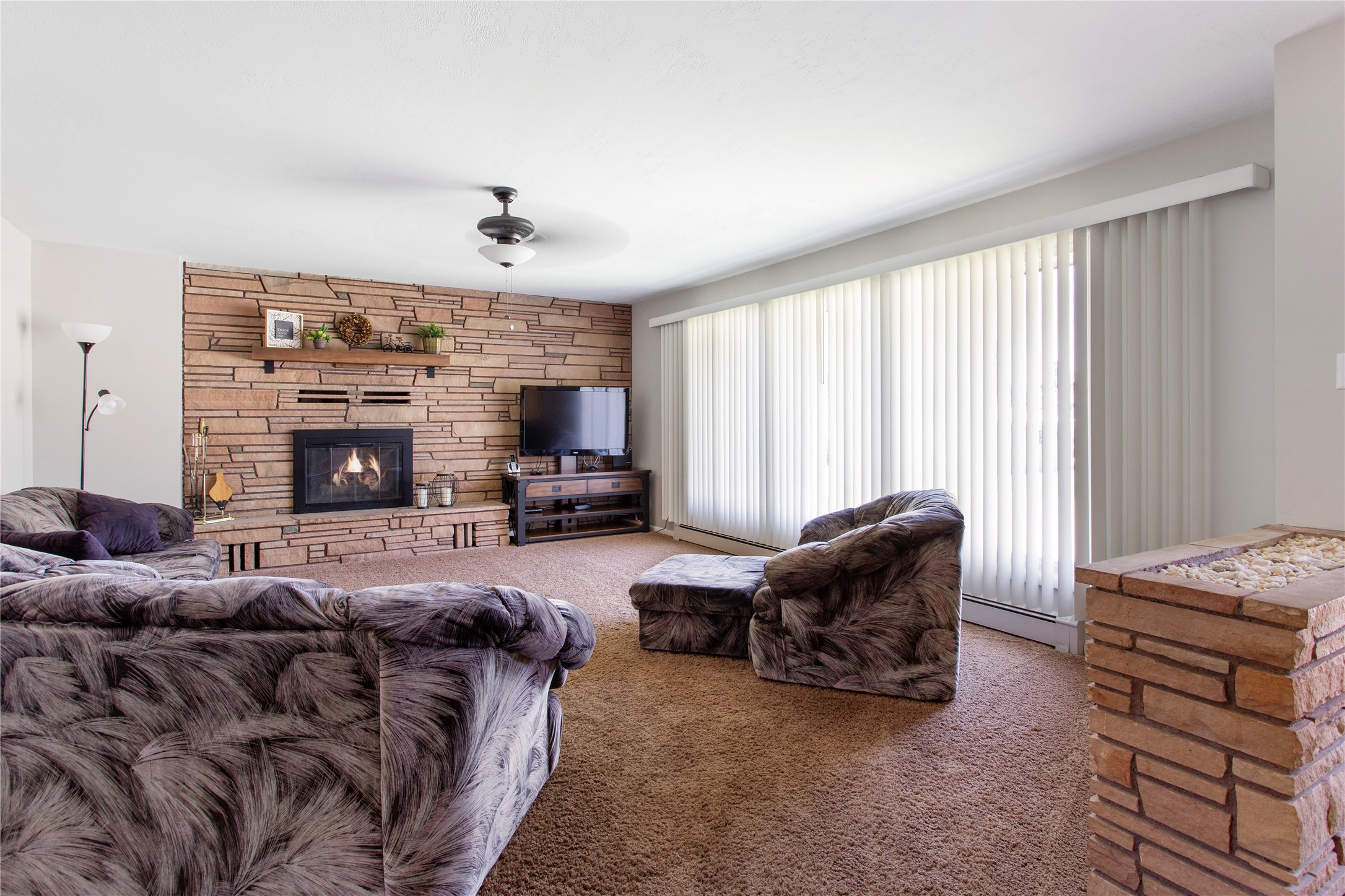 Butte, Montana 59701, United States, 4 Bedrooms Bedrooms, ,3 BathroomsBathrooms,Residential,Pending,51771