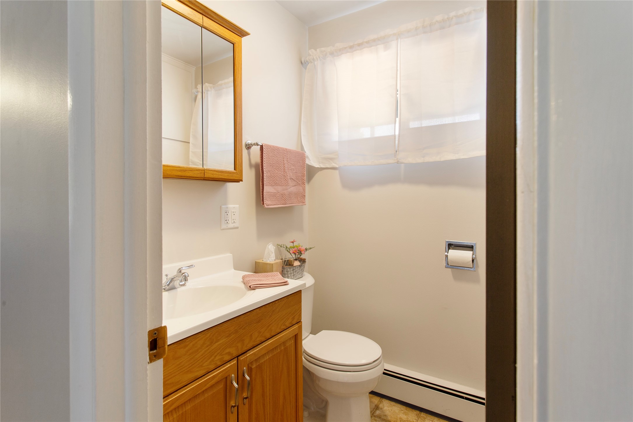 Butte, Montana 59701, United States, 4 Bedrooms Bedrooms, ,3 BathroomsBathrooms,Residential,Pending,51771