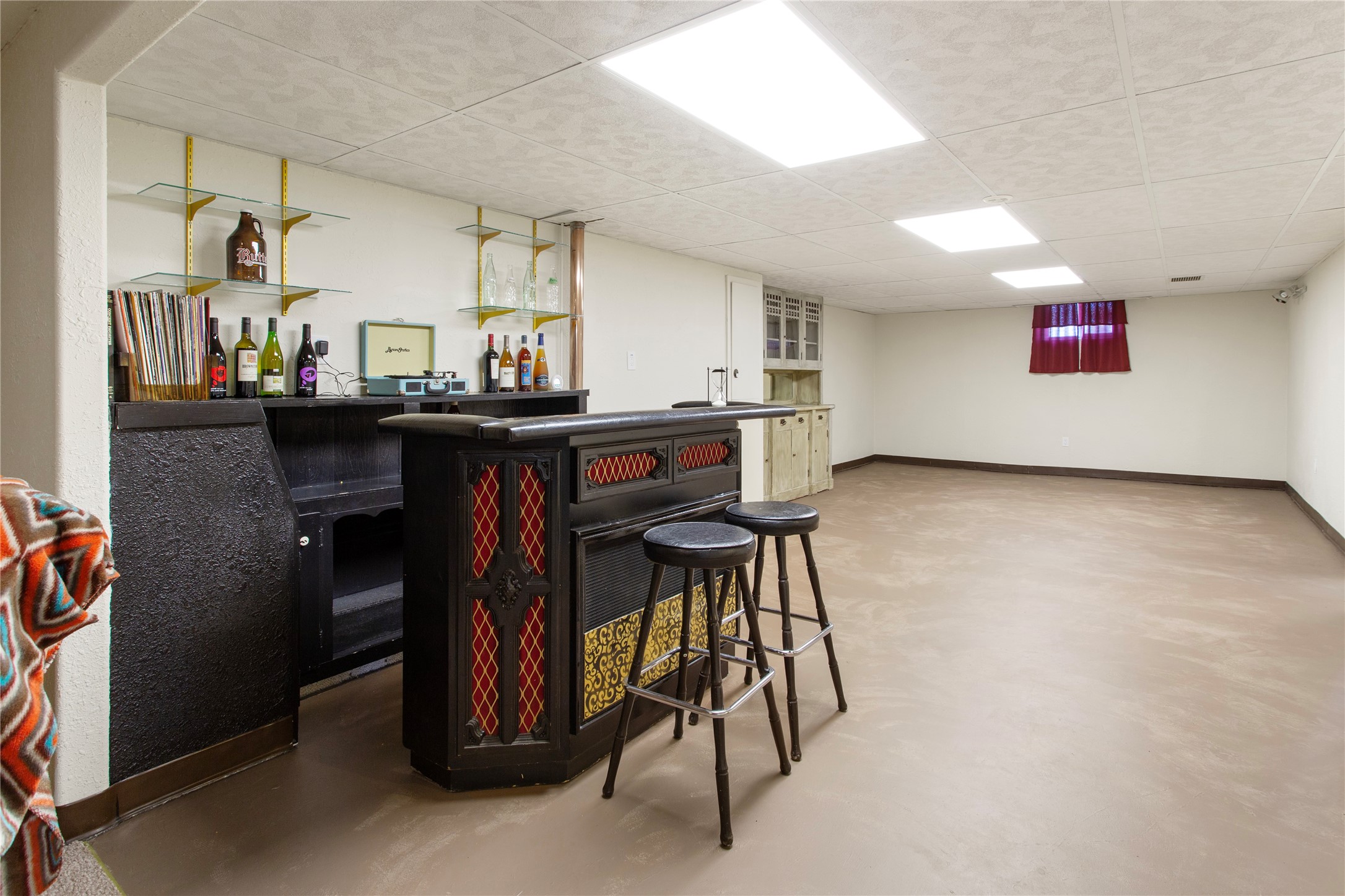 Butte, Montana 59701, United States, 4 Bedrooms Bedrooms, ,3 BathroomsBathrooms,Residential,Pending,51771