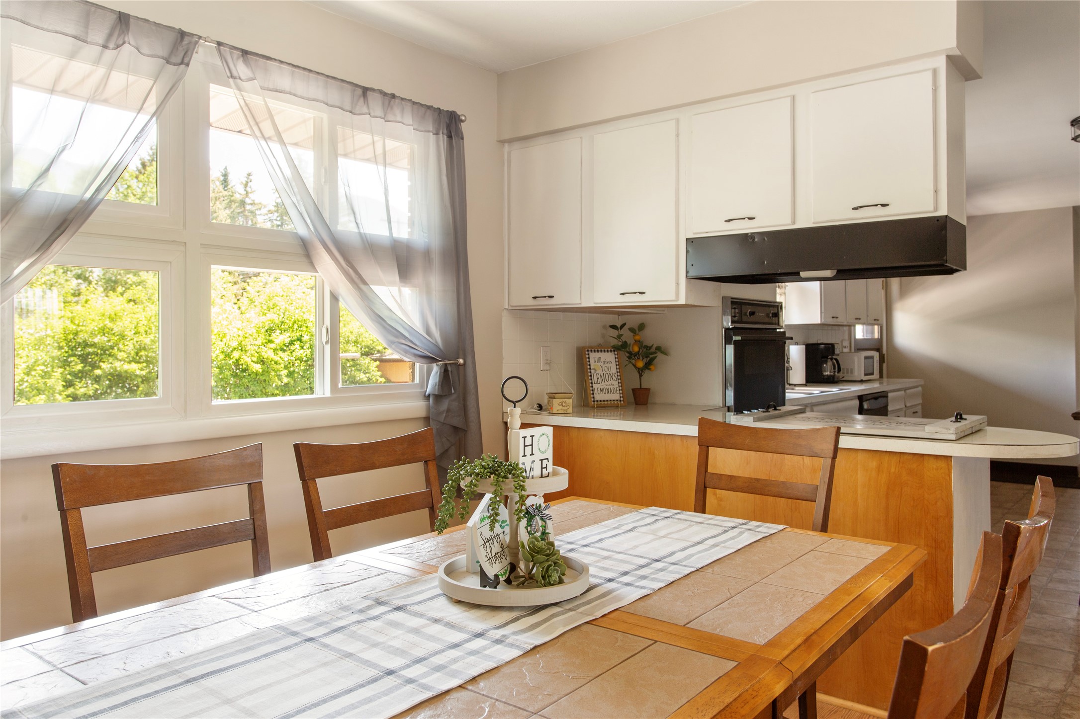 Butte, Montana 59701, United States, 4 Bedrooms Bedrooms, ,3 BathroomsBathrooms,Residential,Pending,51771