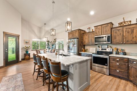 Photo of 293 Forest Edge Trail, Kalispell, MT 59901 (MLS # 30052987)