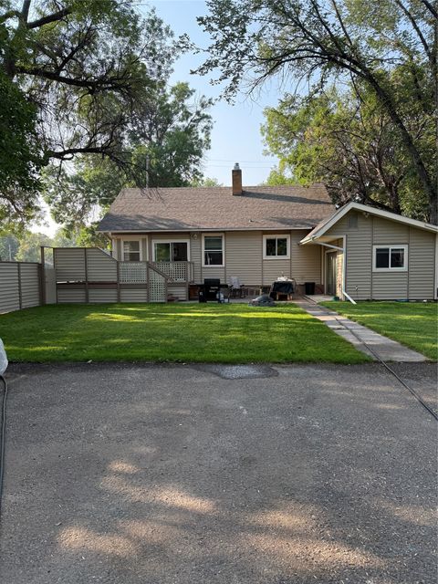 Photo of 204 6th Street SW, Great Falls, MT 59404 (MLS # 30061327)