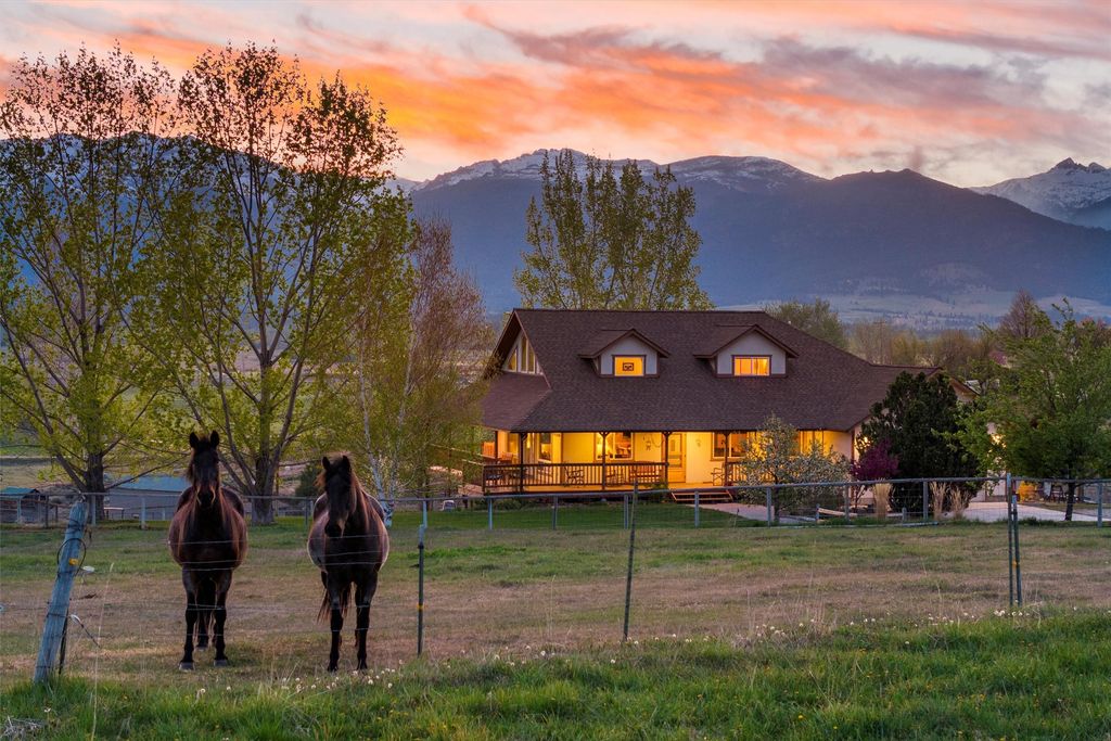 Photo of 1892 Sutherland Lane, Corvallis, MT 59828 (MLS # 30050113)