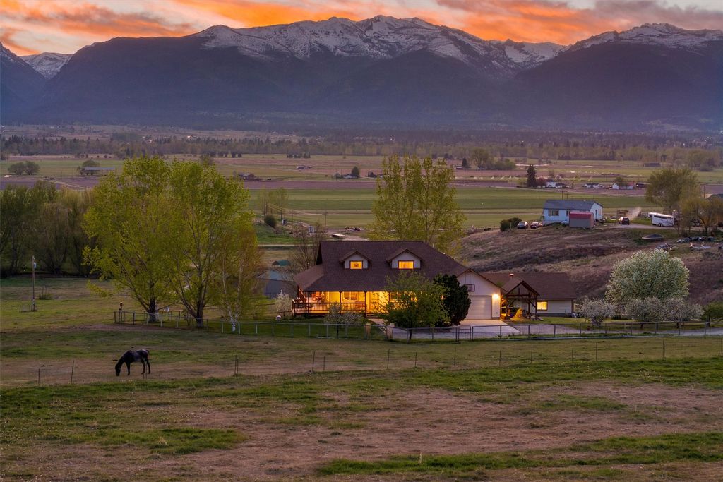 Photo of 1892 Sutherland Lane, Corvallis, MT 59828 (MLS # 30050113)