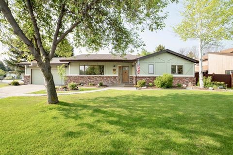 Photo of 400 Fox Drive, Great Falls, MT 59404 (MLS # 30066113)