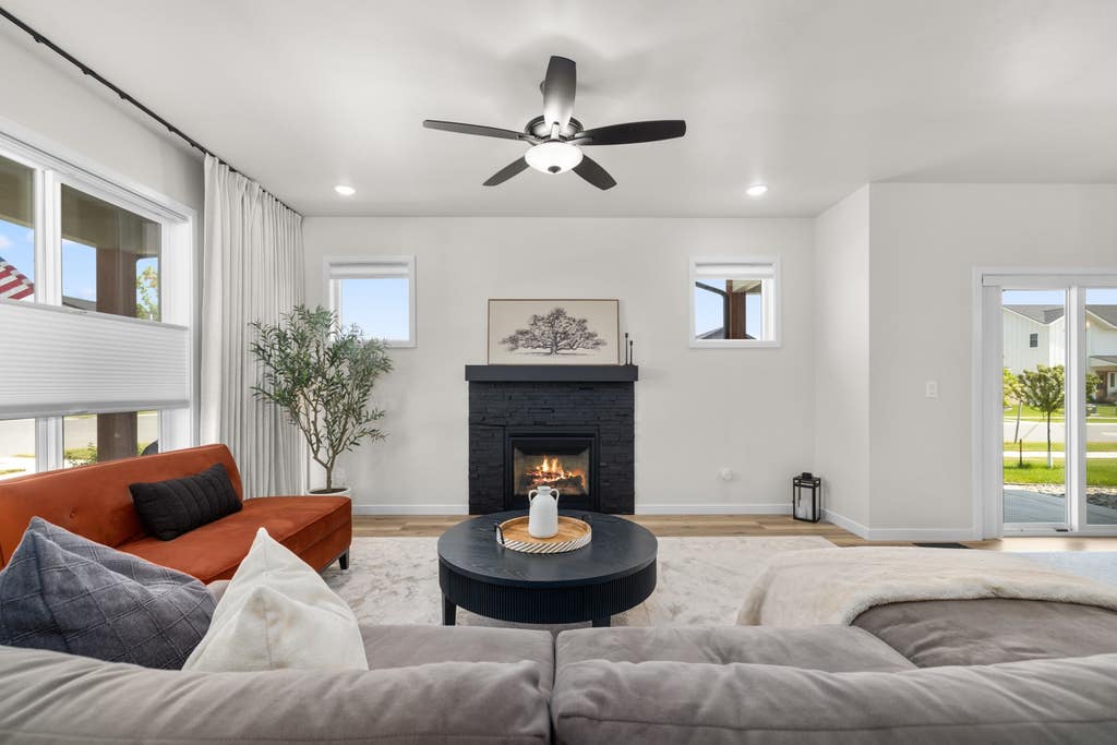 Photo of 702 August Way, Kalispell, MT 59901 (MLS # 30075894)