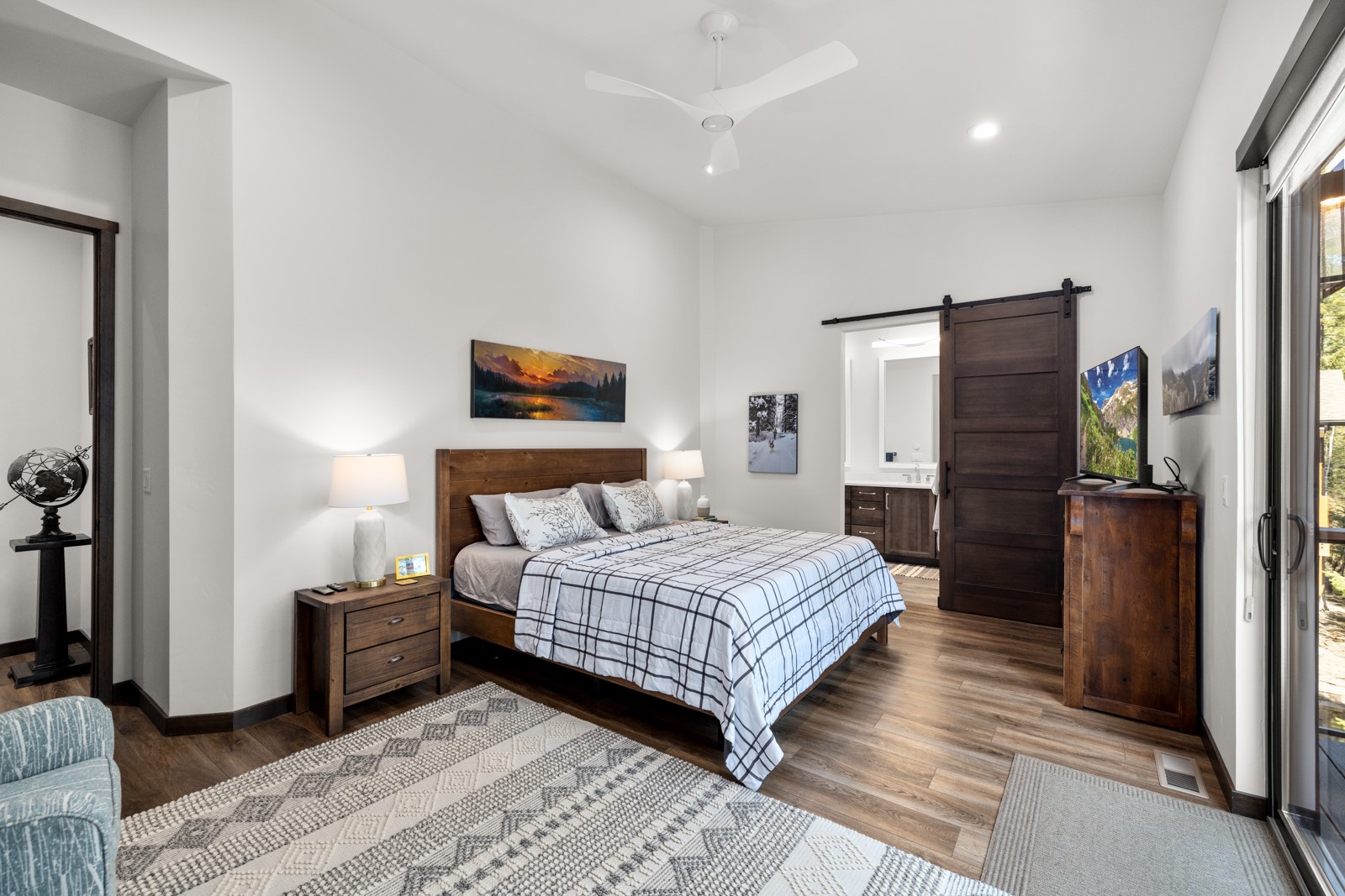 Columbia Falls, Montana, 59912, United States, 3 Bedrooms Bedrooms, ,4 BathroomsBathrooms,Residential,Contingent,2045707