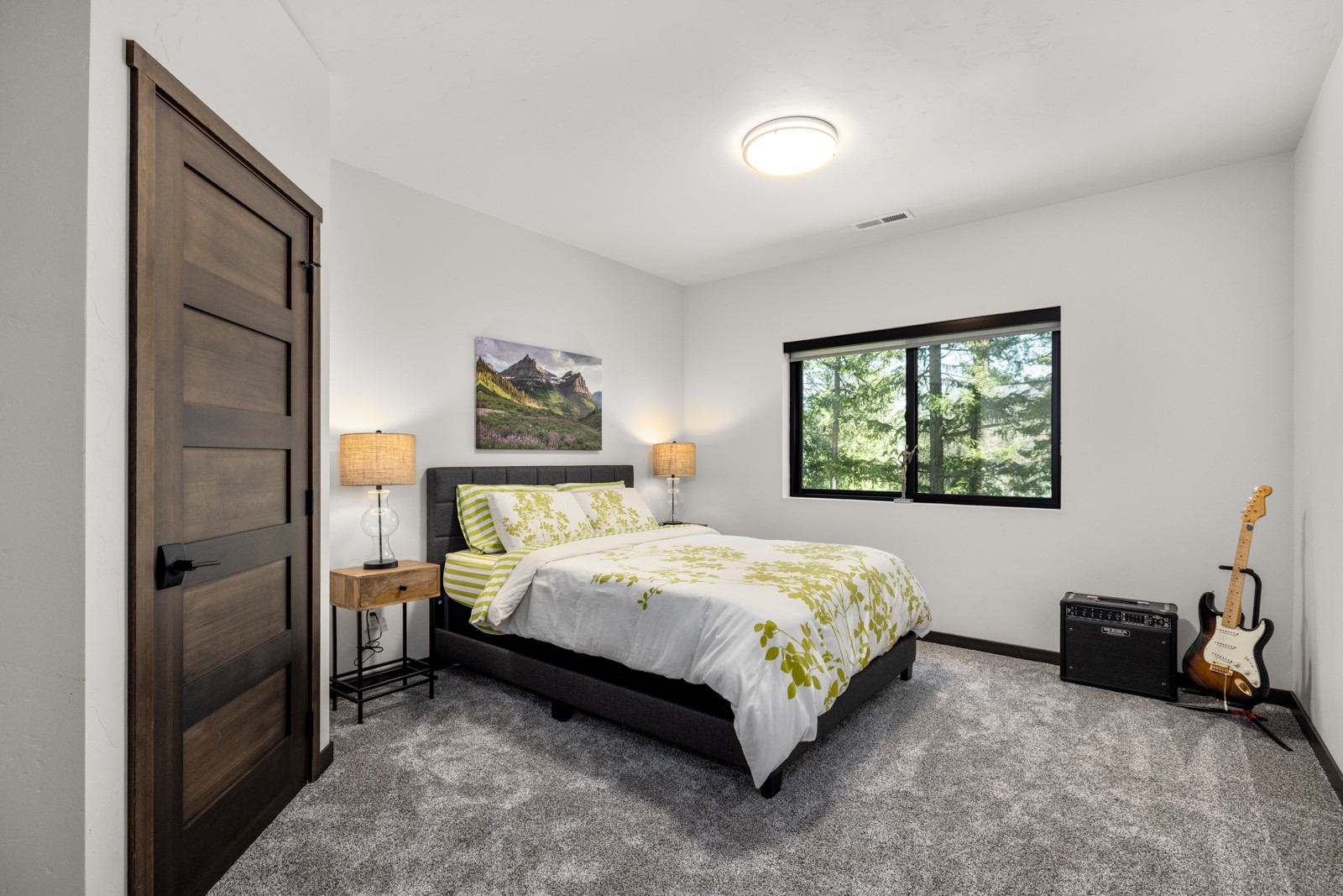 Columbia Falls, Montana, 59912, United States, 3 Bedrooms Bedrooms, ,4 BathroomsBathrooms,Residential,Contingent,2045707