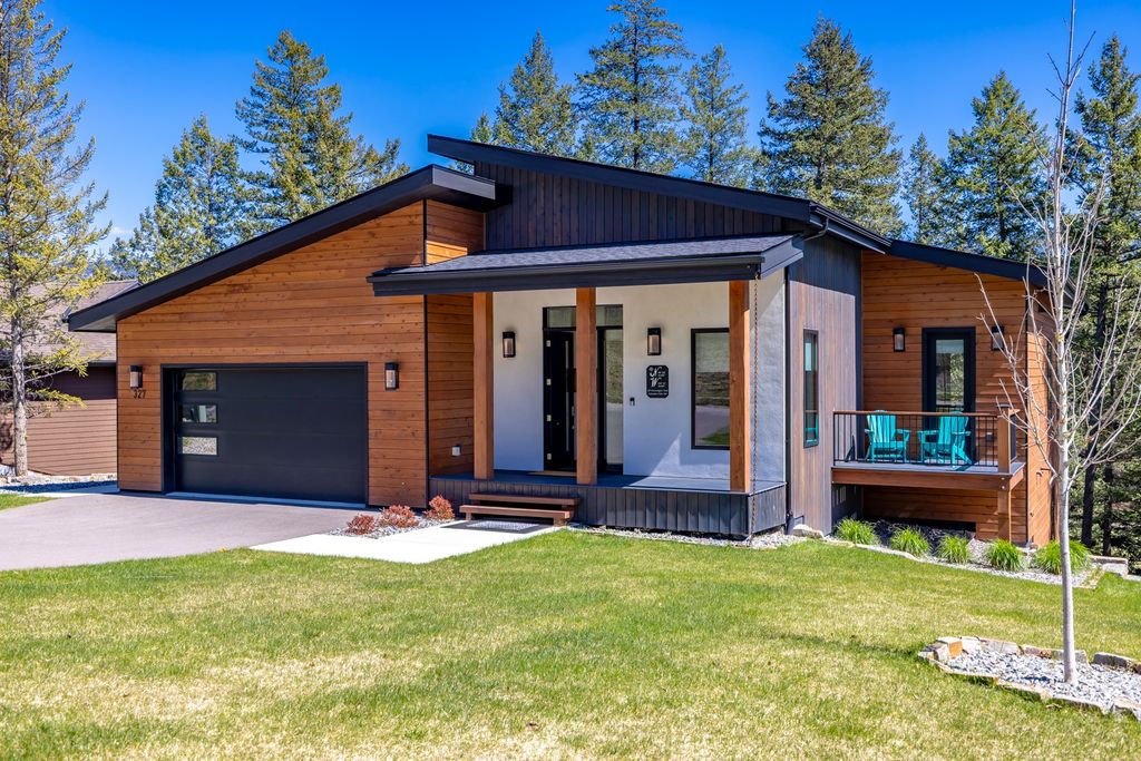 Photo of 327 Gleneagles Trail, Columbia Falls, MT 59912 (MLS # 30069881)