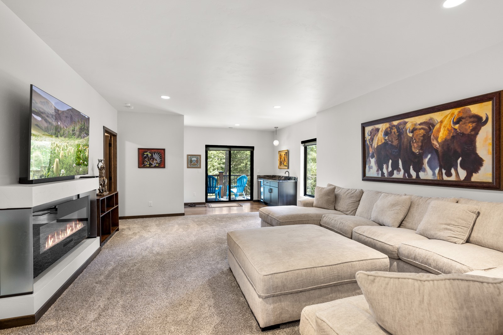 Columbia Falls, Montana, 59912, United States, 3 Bedrooms Bedrooms, ,4 BathroomsBathrooms,Residential,Contingent,2045707
