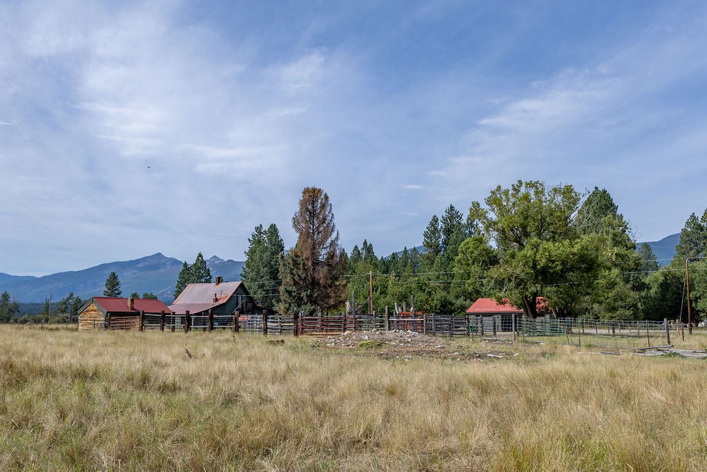 2032 Middle Bear Creek