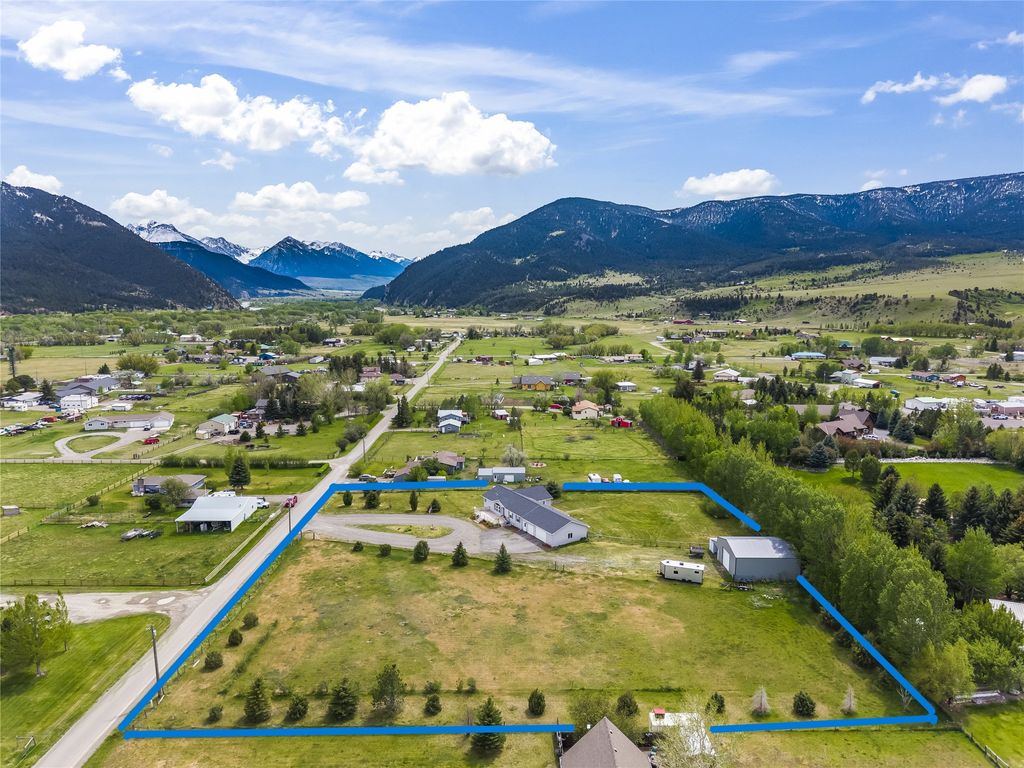 Photo of 146 Canyon View Drive, Livingston, MT 59047 (MLS # 30071550)