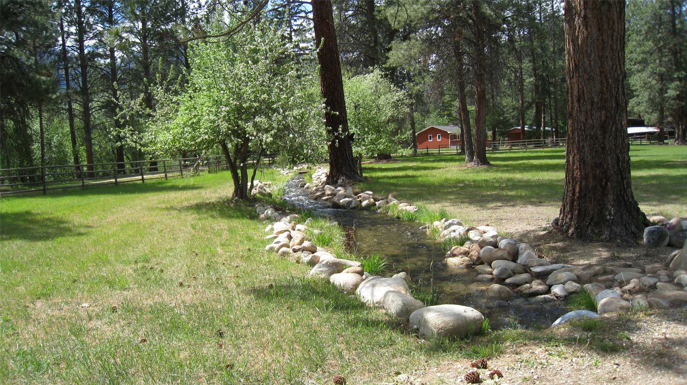 308, 314 Kootenai Creek Road