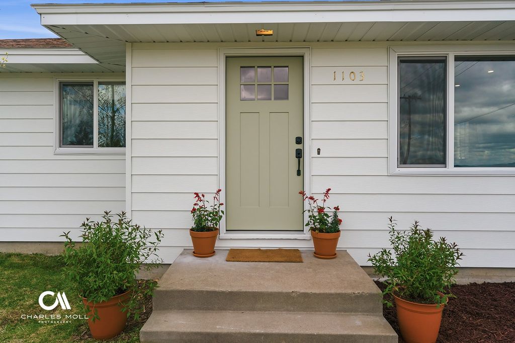 Photo of 1103 Highland Street, Helena, MT 59601 (MLS # 30070304)