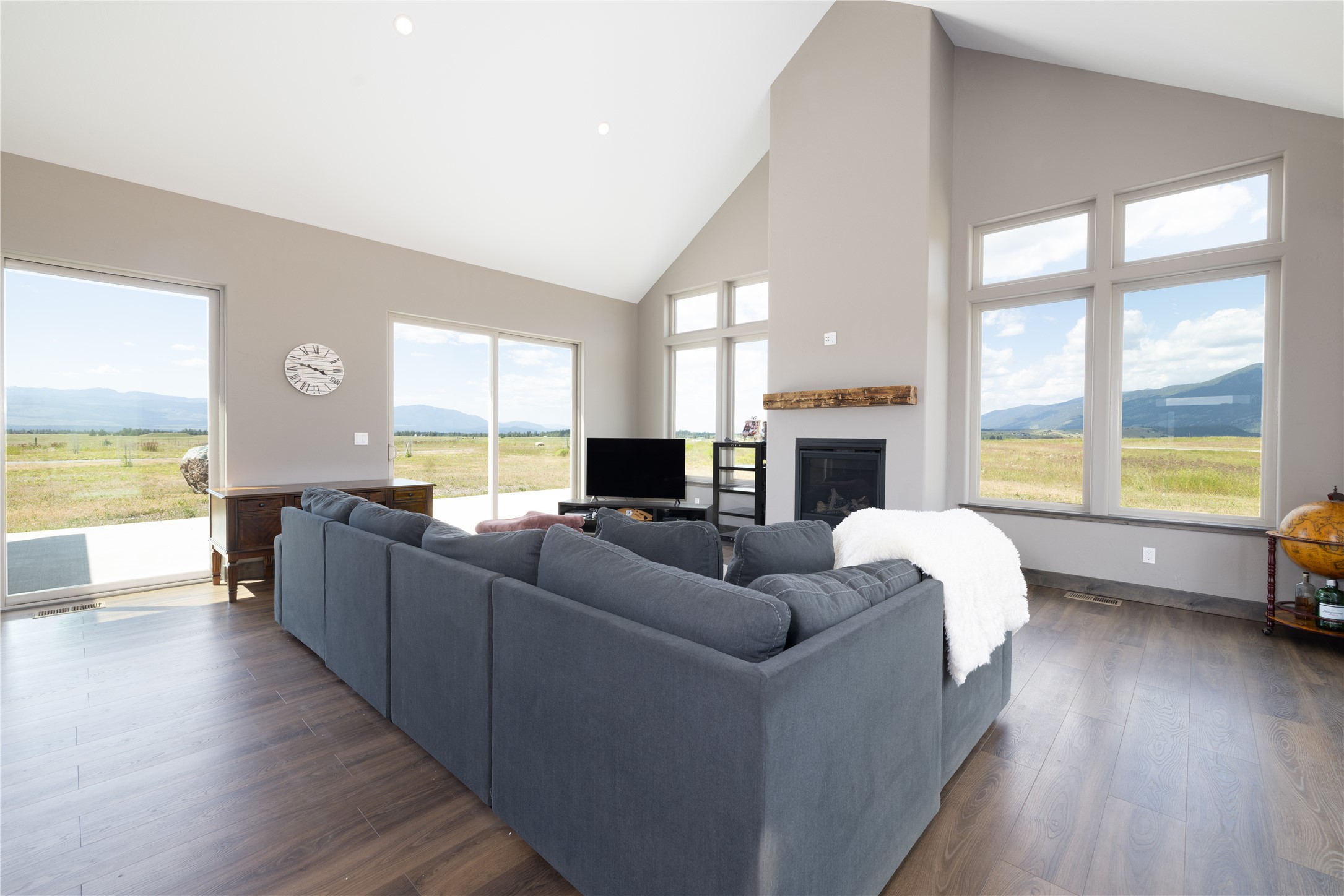 815 Velvet Grove