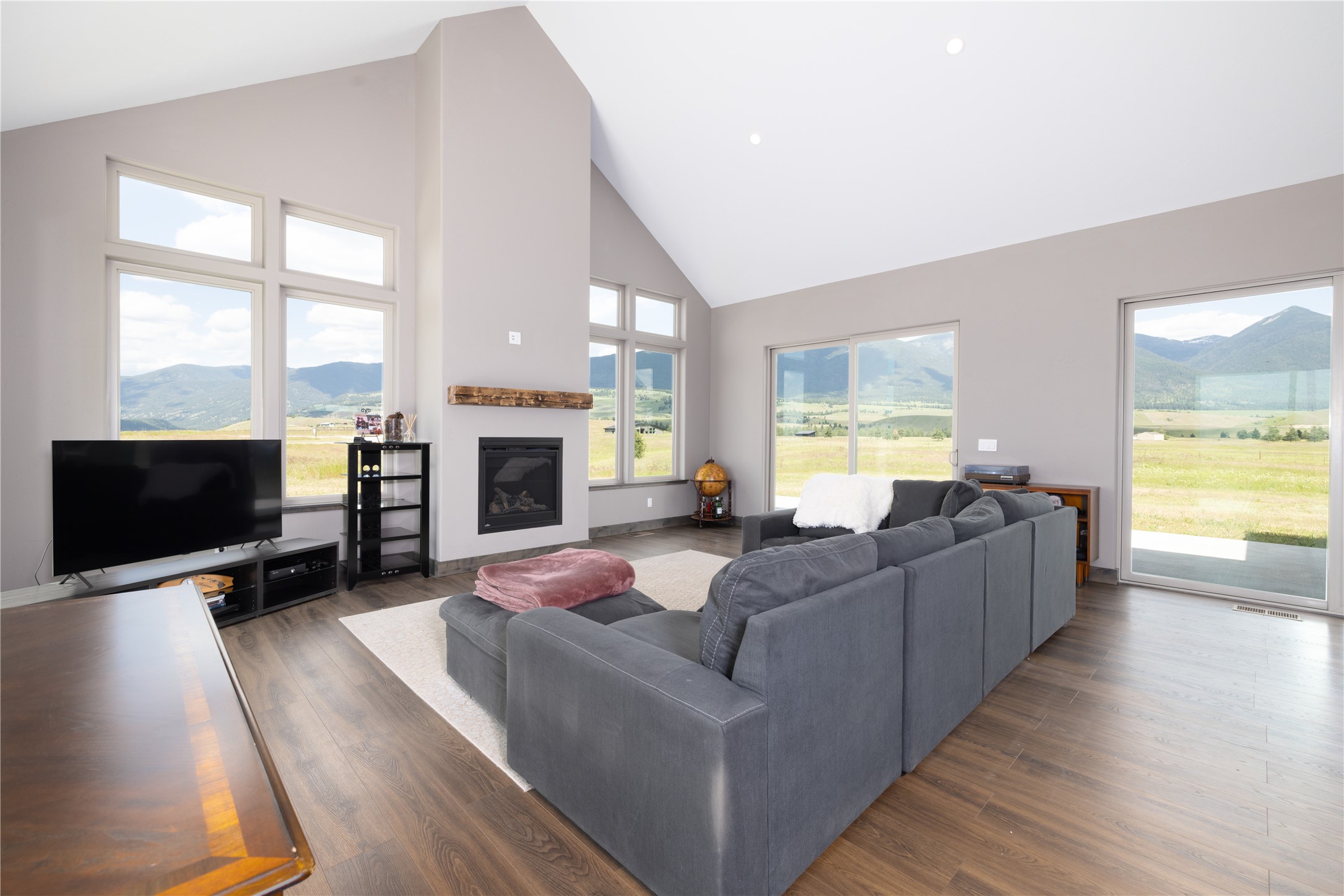 815 Velvet Grove