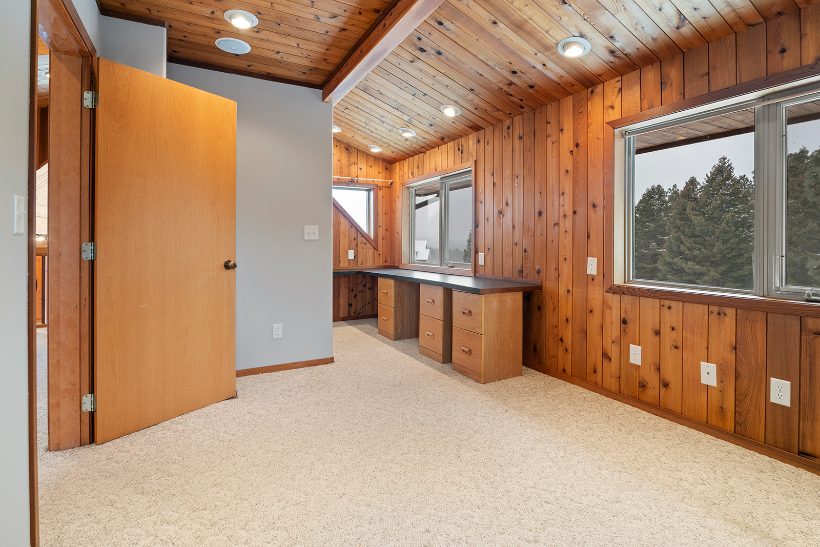 Clancy, Montana 59634, United States, 3 Bedrooms Bedrooms, ,3 BathroomsBathrooms,Residential,Active,250729