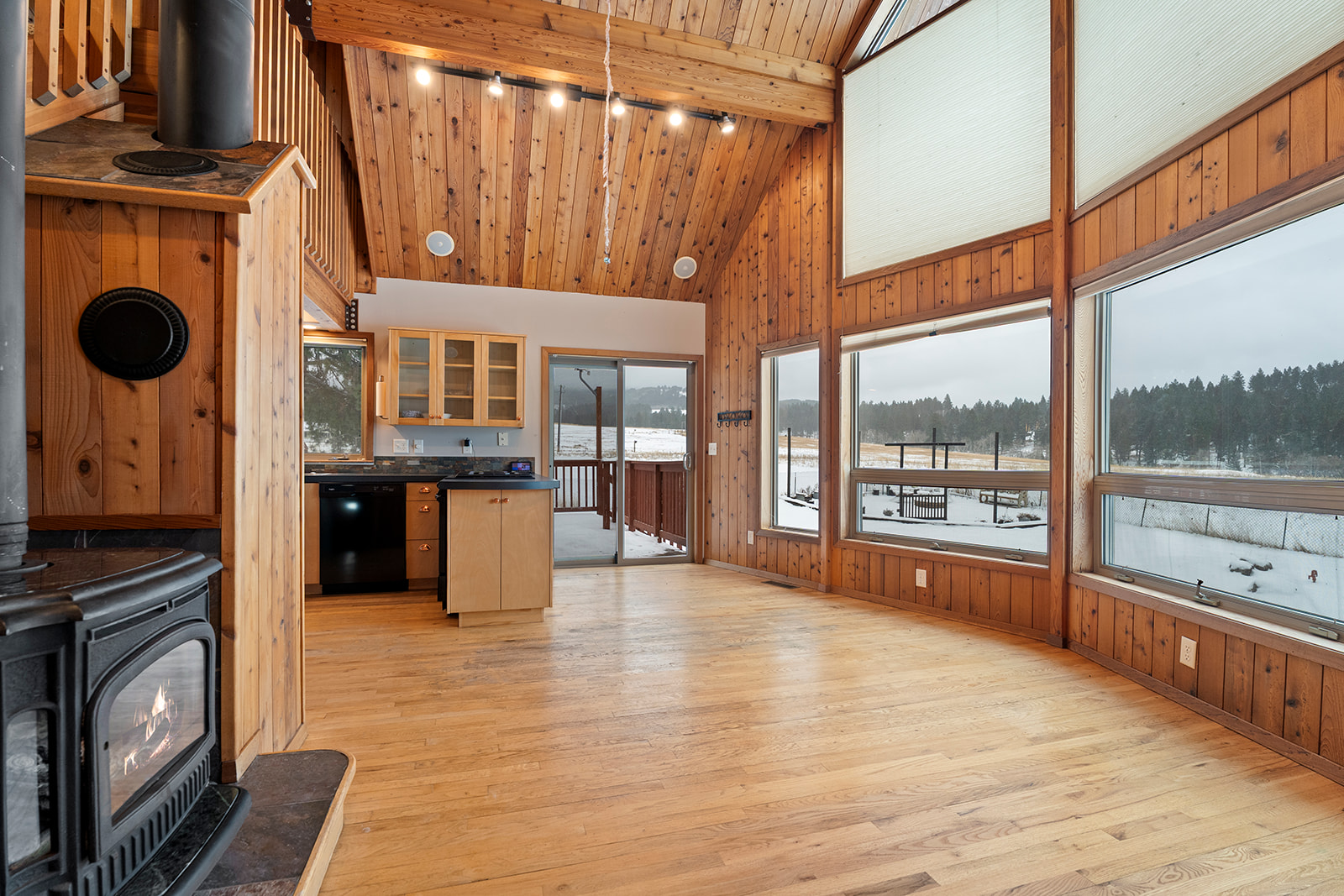 Clancy, Montana 59634, United States, 3 Bedrooms Bedrooms, ,3 BathroomsBathrooms,Residential,Active,250729