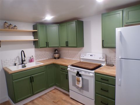 Tiny photo for 2113 8th Avenue N, Great Falls, MT 59401 (MLS # 30071296)