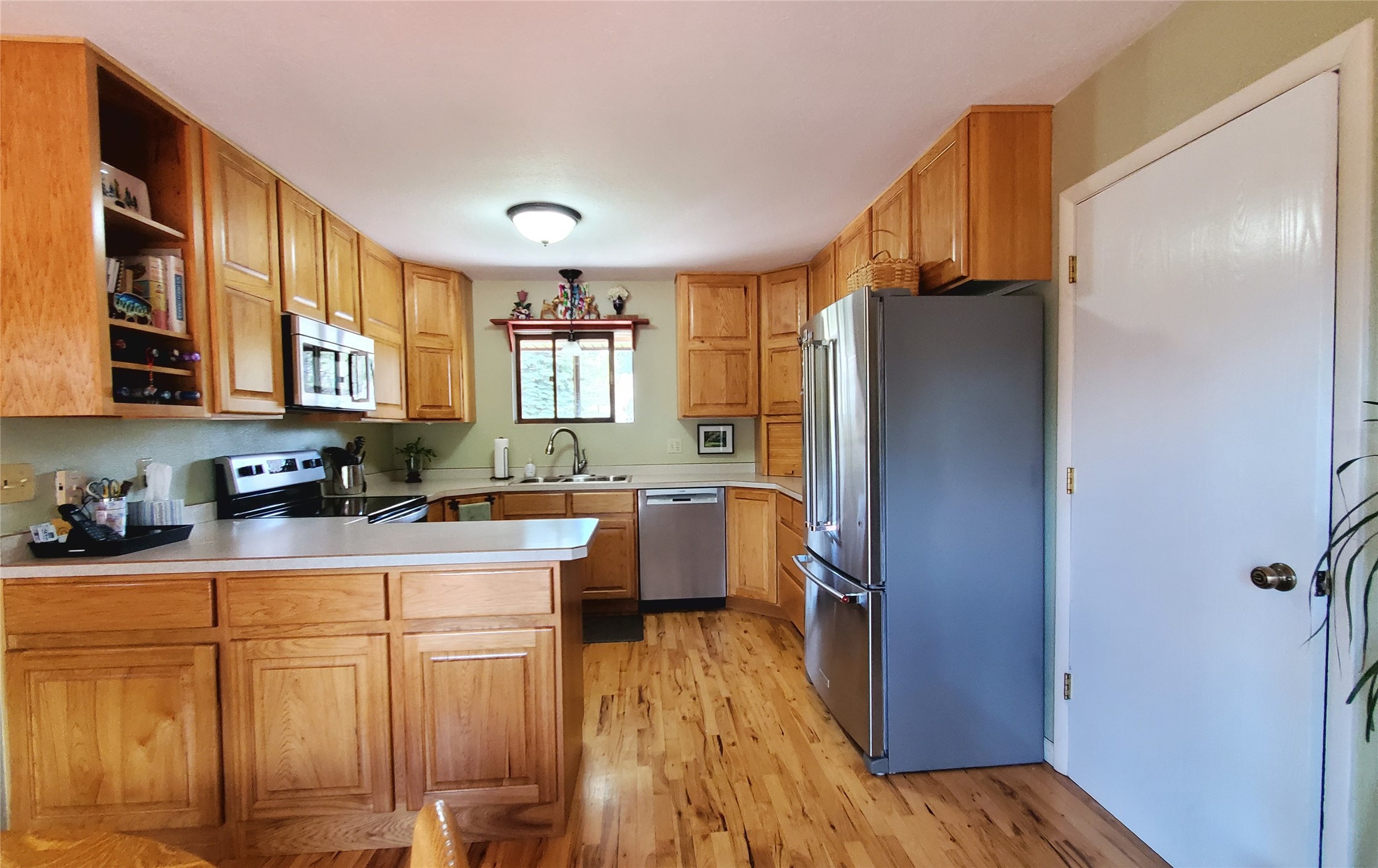 3208 Paul Lane