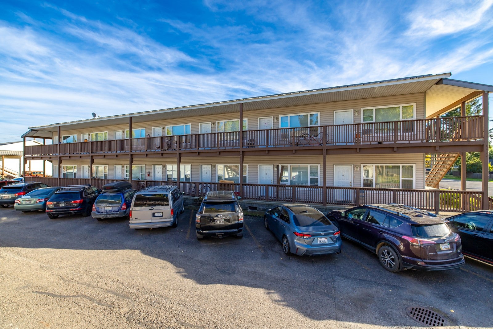 121 Iowa Avenue Building 2 (14 units)