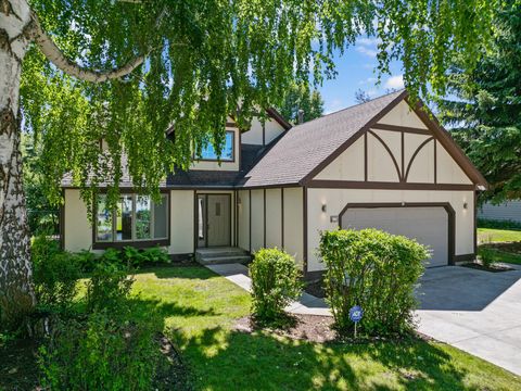 Photo of 128 River View Drive, Kalispell, MT 59901 (MLS # 30066139)