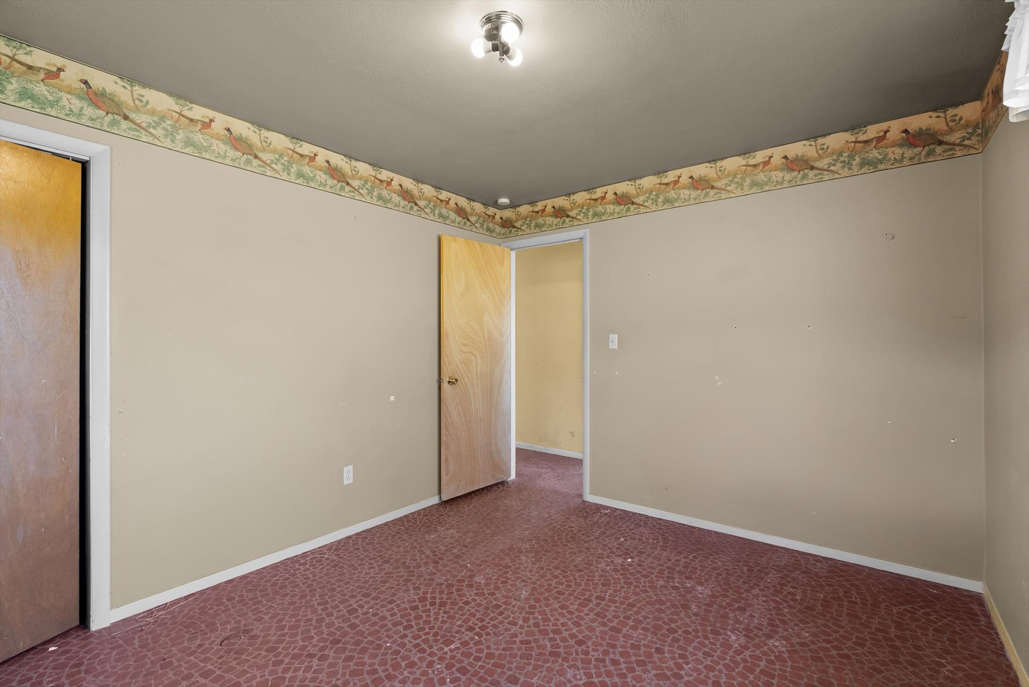 Kalispell, Montana 59901, United States, 5 Bedrooms Bedrooms, ,2 BathroomsBathrooms,Residential,Active,164129