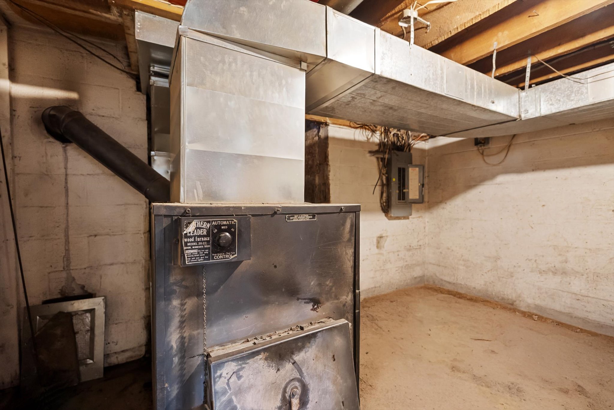 Kalispell, Montana 59901, United States, 5 Bedrooms Bedrooms, ,2 BathroomsBathrooms,Residential,Active,164129