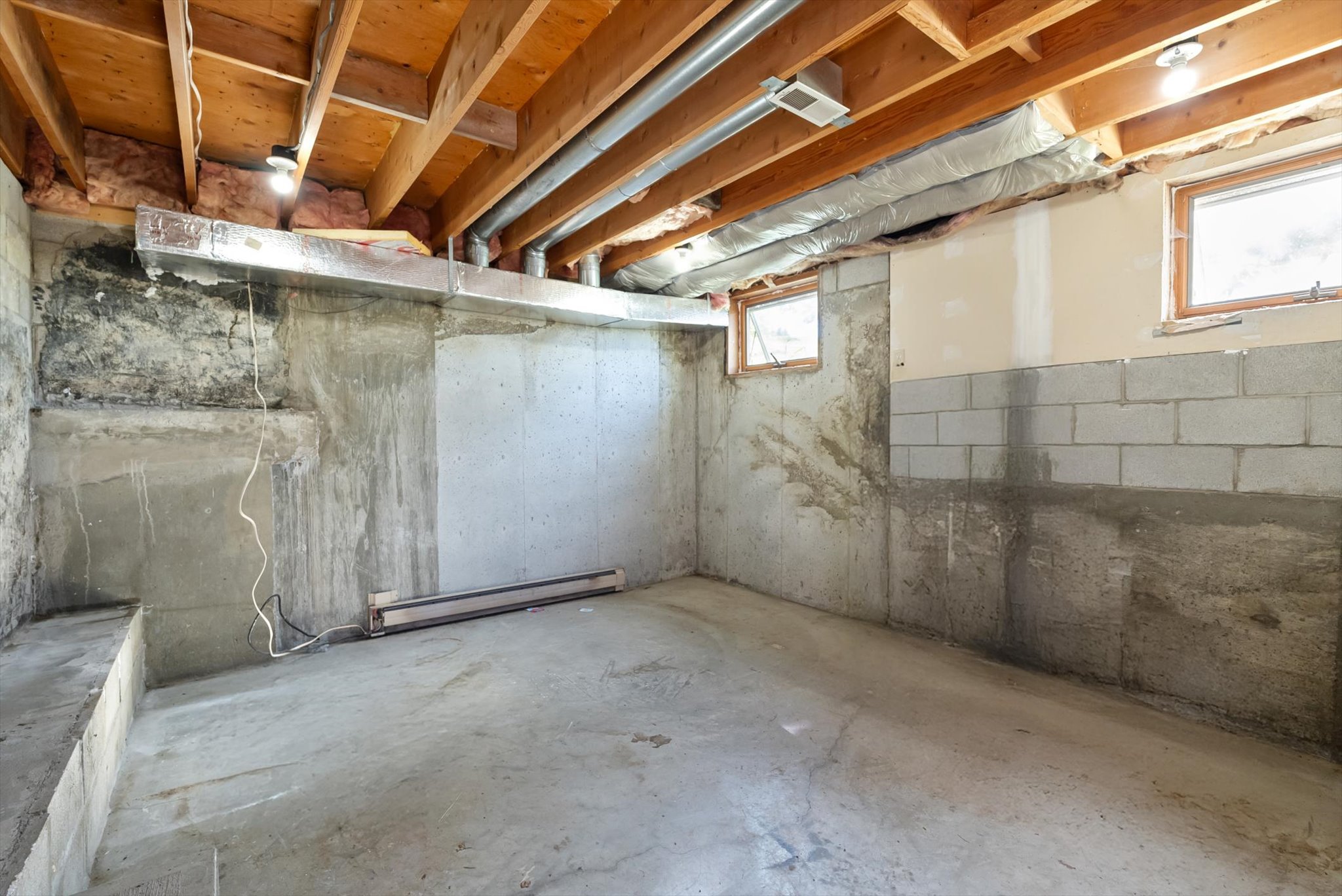 Kalispell, Montana 59901, United States, 5 Bedrooms Bedrooms, ,2 BathroomsBathrooms,Residential,Active,164129