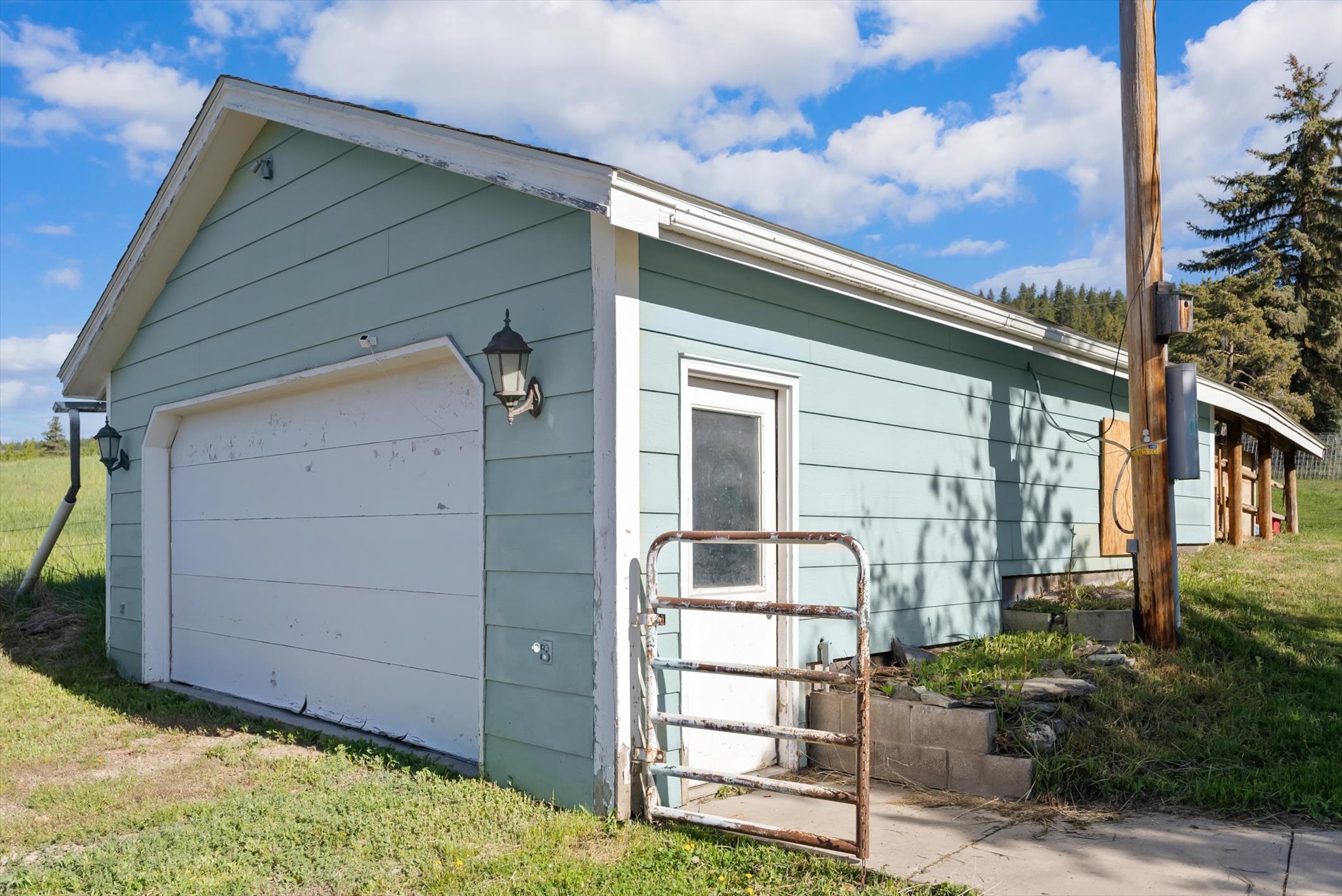 Kalispell, Montana 59901, United States, 5 Bedrooms Bedrooms, ,2 BathroomsBathrooms,Residential,Active,164129