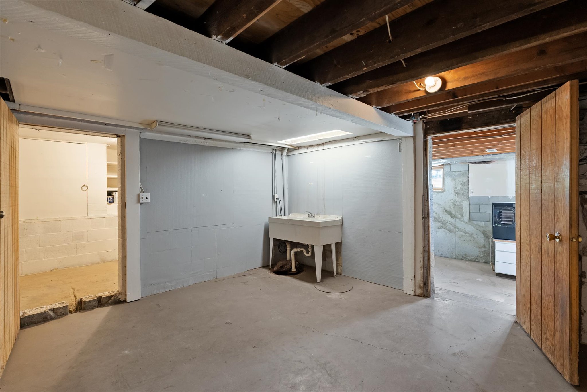 Kalispell, Montana 59901, United States, 5 Bedrooms Bedrooms, ,2 BathroomsBathrooms,Residential,Active,164129