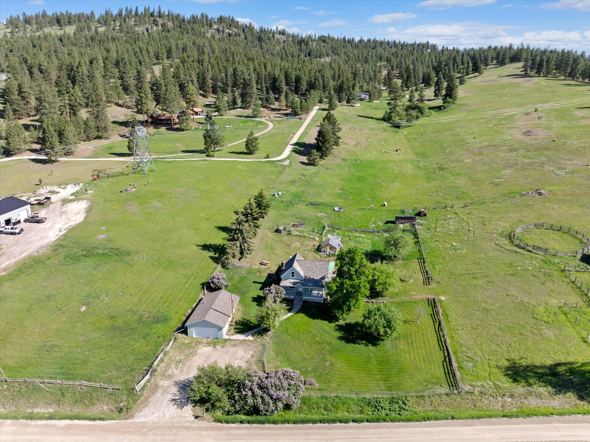 Kalispell, Montana 59901, United States, 5 Bedrooms Bedrooms, ,2 BathroomsBathrooms,Residential,Active,164129