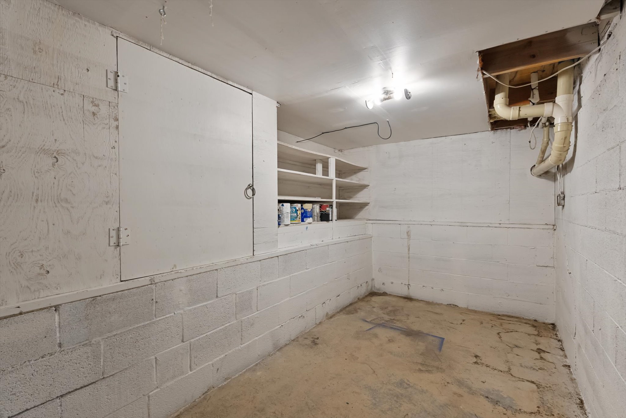 Kalispell, Montana 59901, United States, 5 Bedrooms Bedrooms, ,2 BathroomsBathrooms,Residential,Active,164129