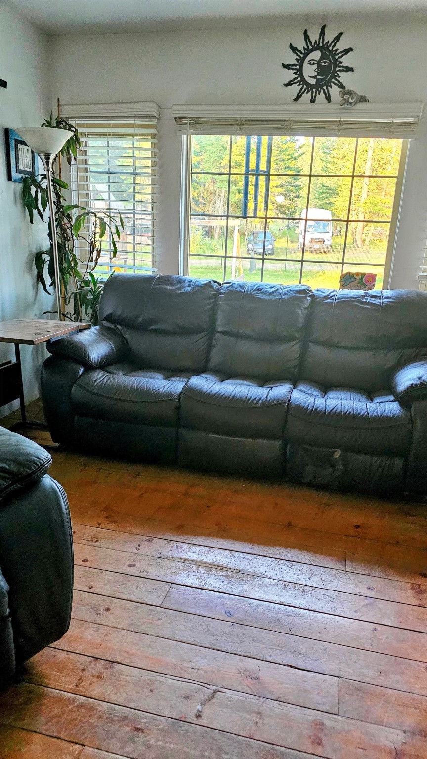 Bigfork, Montana 59911, United States, 2 Bedrooms Bedrooms, ,2 BathroomsBathrooms,Residential,Pending,49792