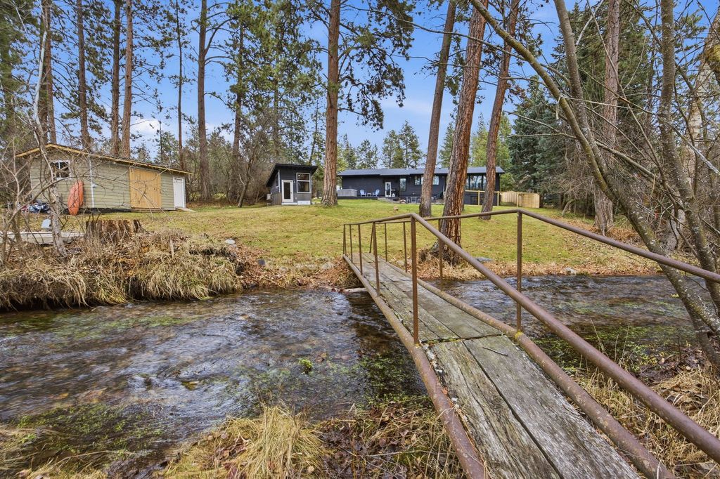 Photo of 3717 Creekwood Road, Missoula, MT 59802 (MLS # 30068651)