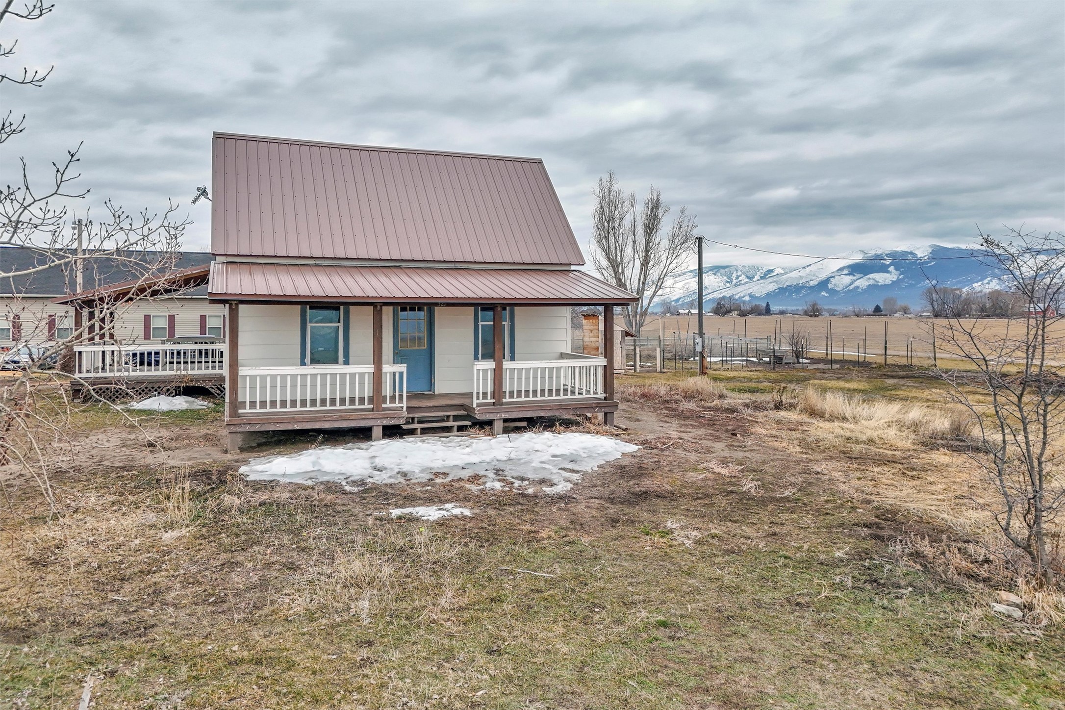 Corvallis, Montana 59828, United States, 3 Bedrooms Bedrooms, ,1 BathroomBathrooms,Residential,Pending,82989
