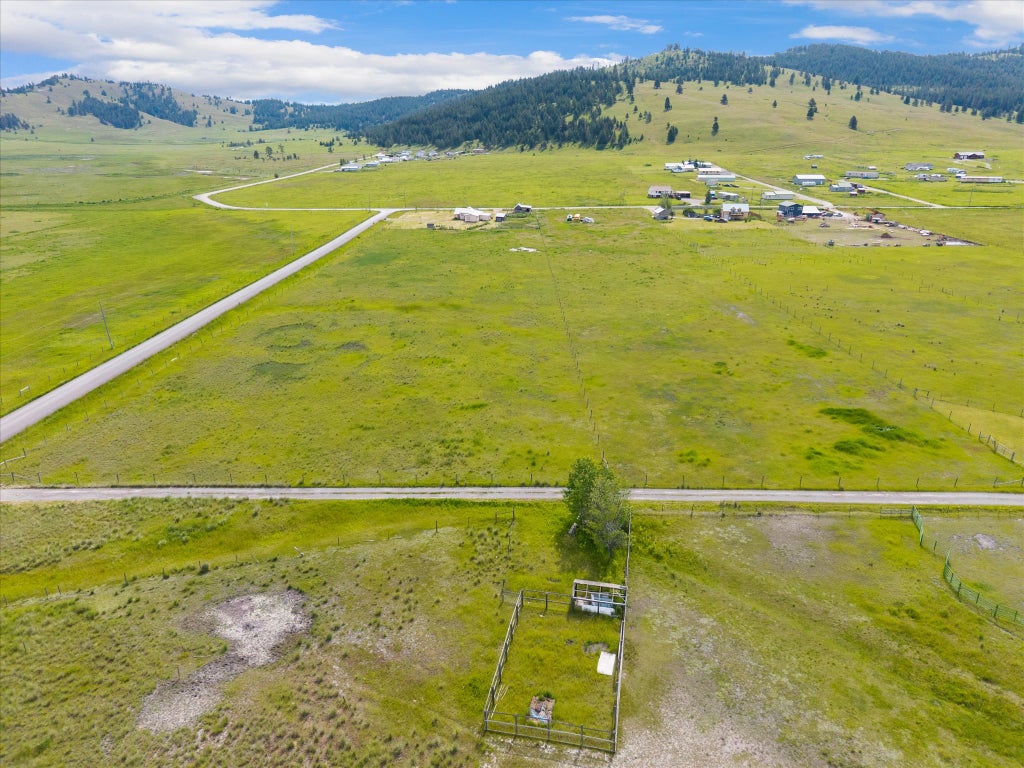 Photo of 110 Phanco Lane, Kalispell, MT 59901 (MLS # 30072911)