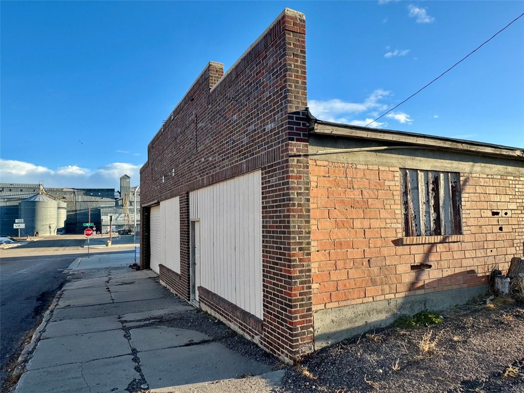 Photo of TBD SE 1st Avenue, Cut Bank, MT 59427 (MLS # 30064039)