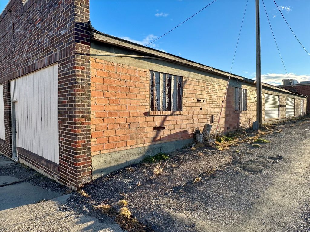 Photo of TBD SE 1st Avenue, Cut Bank, MT 59427 (MLS # 30064039)