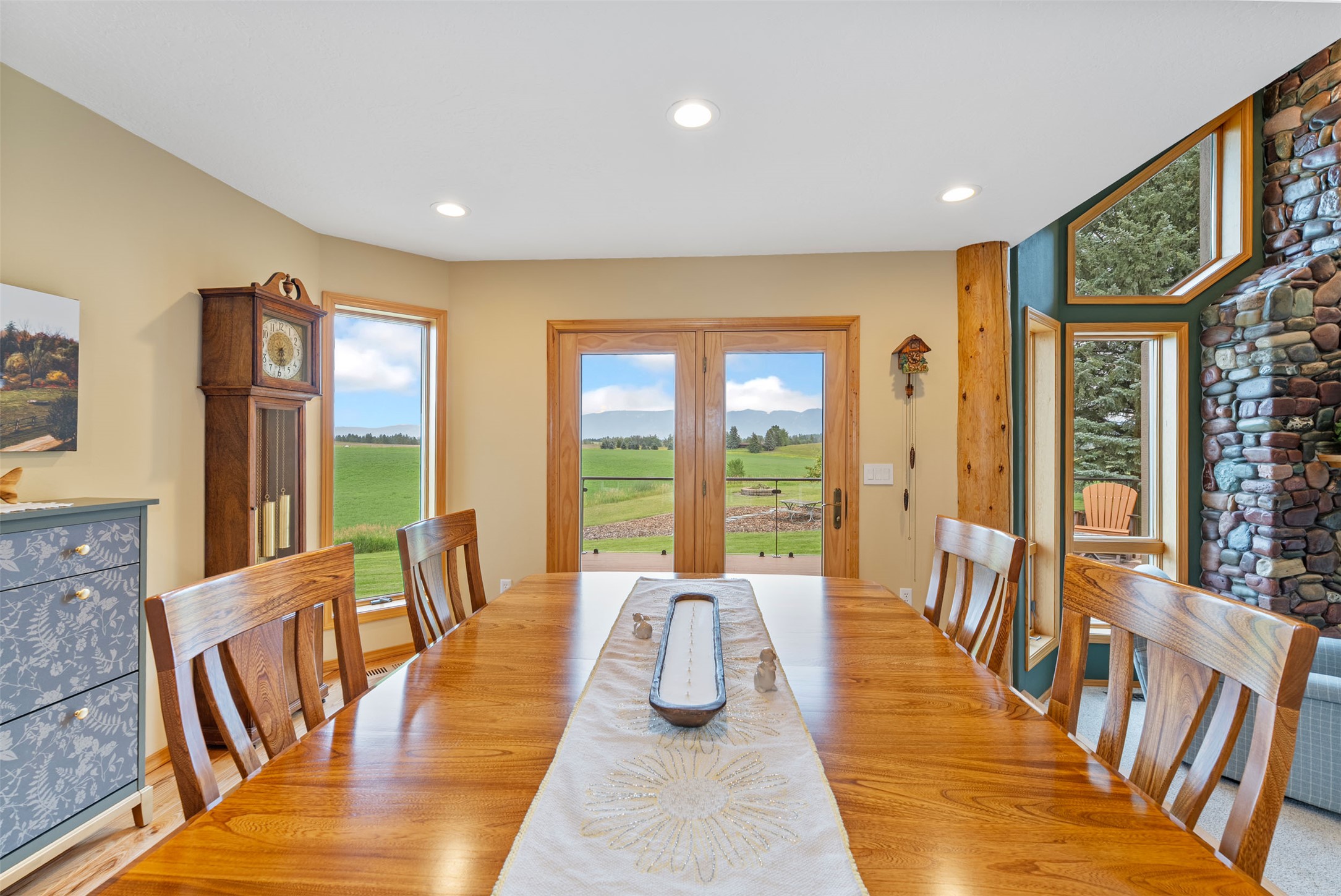 Kalispell, Montana 59901, United States, 3 Bedrooms Bedrooms, ,3 BathroomsBathrooms,Residential,Active,185687