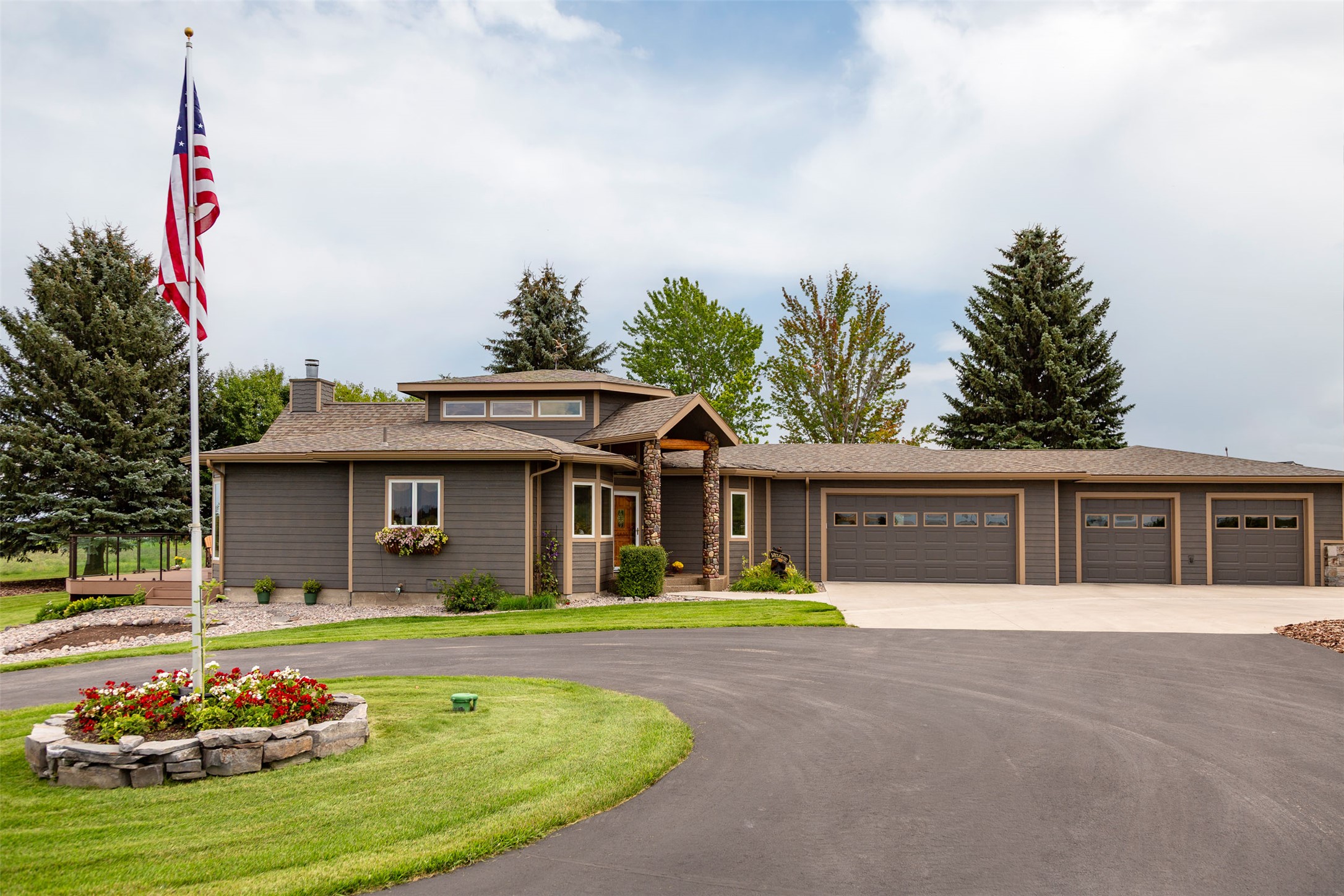 Kalispell, Montana 59901, United States, 3 Bedrooms Bedrooms, ,3 BathroomsBathrooms,Residential,Active,185687