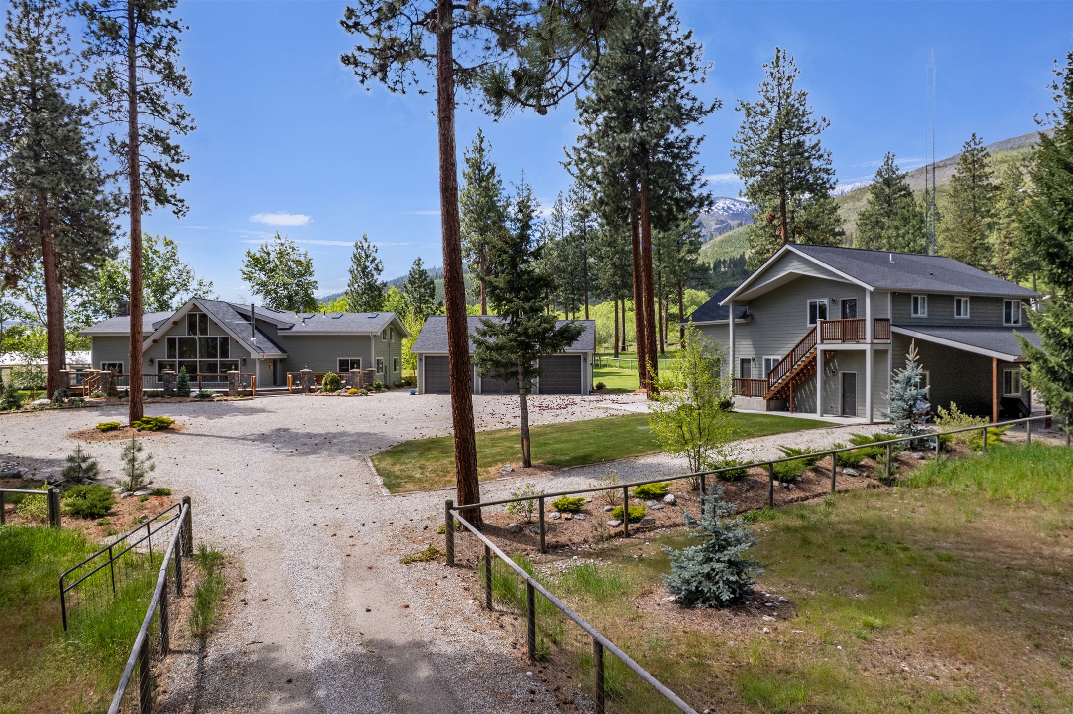 895 W Cow Creek Road