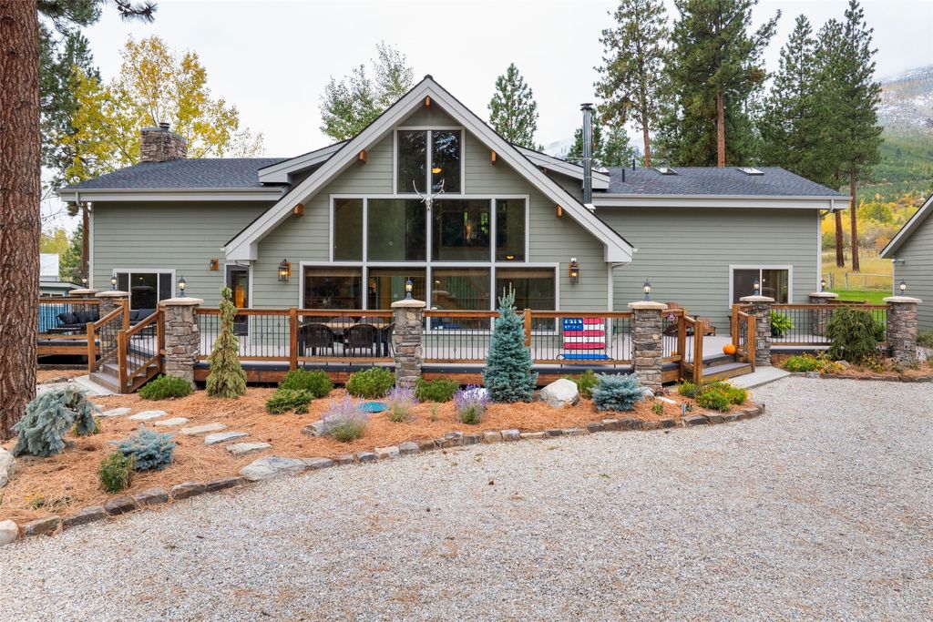 Photo of 895 W Cow Creek Road, Hamilton, MT 59840 (MLS # 30059986)