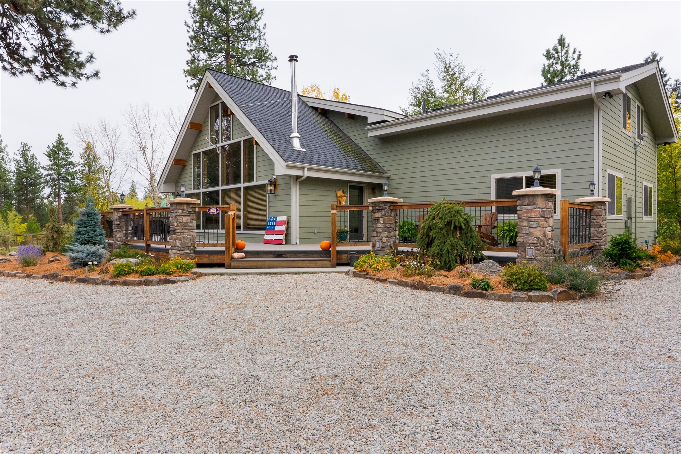 895 W Cow Creek Road