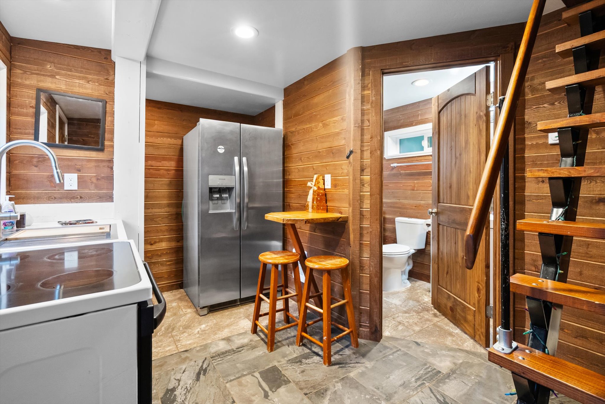 Kalispell, Montana, 59901, United States, 6 Bedrooms Bedrooms, ,5 BathroomsBathrooms,Residential,Active,2045394