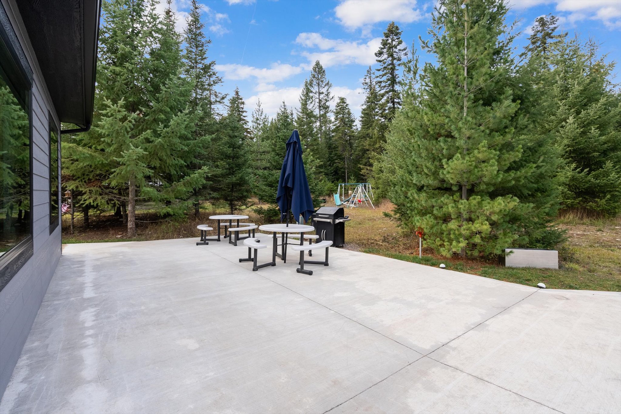 Kalispell, Montana, 59901, United States, 6 Bedrooms Bedrooms, ,5 BathroomsBathrooms,Residential,Active,2045394